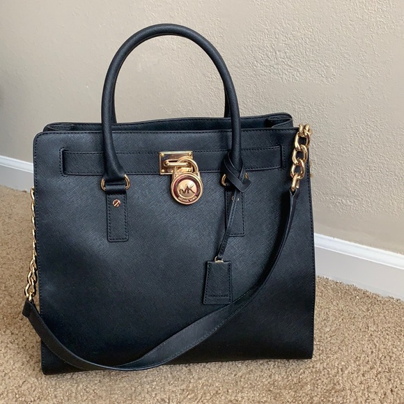 Michael Kors Handbags - Michael kors